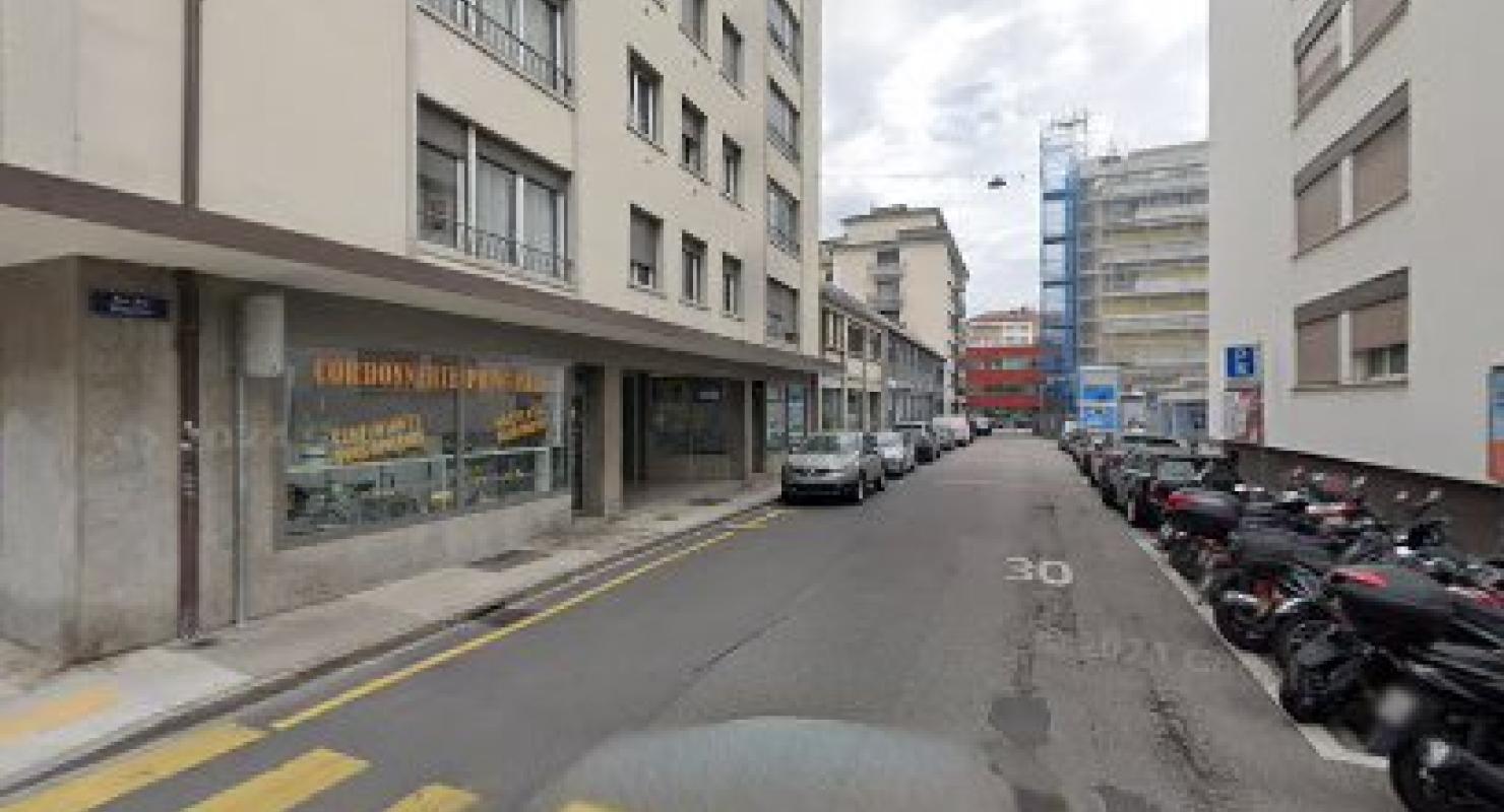 Cordonnerie Maxi Service - Vêtements de seconde main in Genève