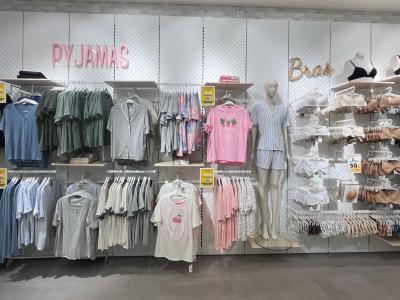 Tezenis - Second-hand Clothing in Geneva