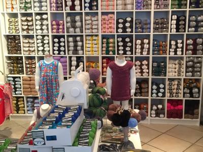 Katis Kinderkleidershop - Second-hand Clothing in Grisons