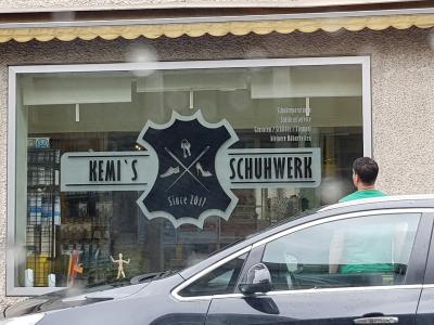 Mrs. Miriam Roncarati - Second-hand Clothing in Thurgau