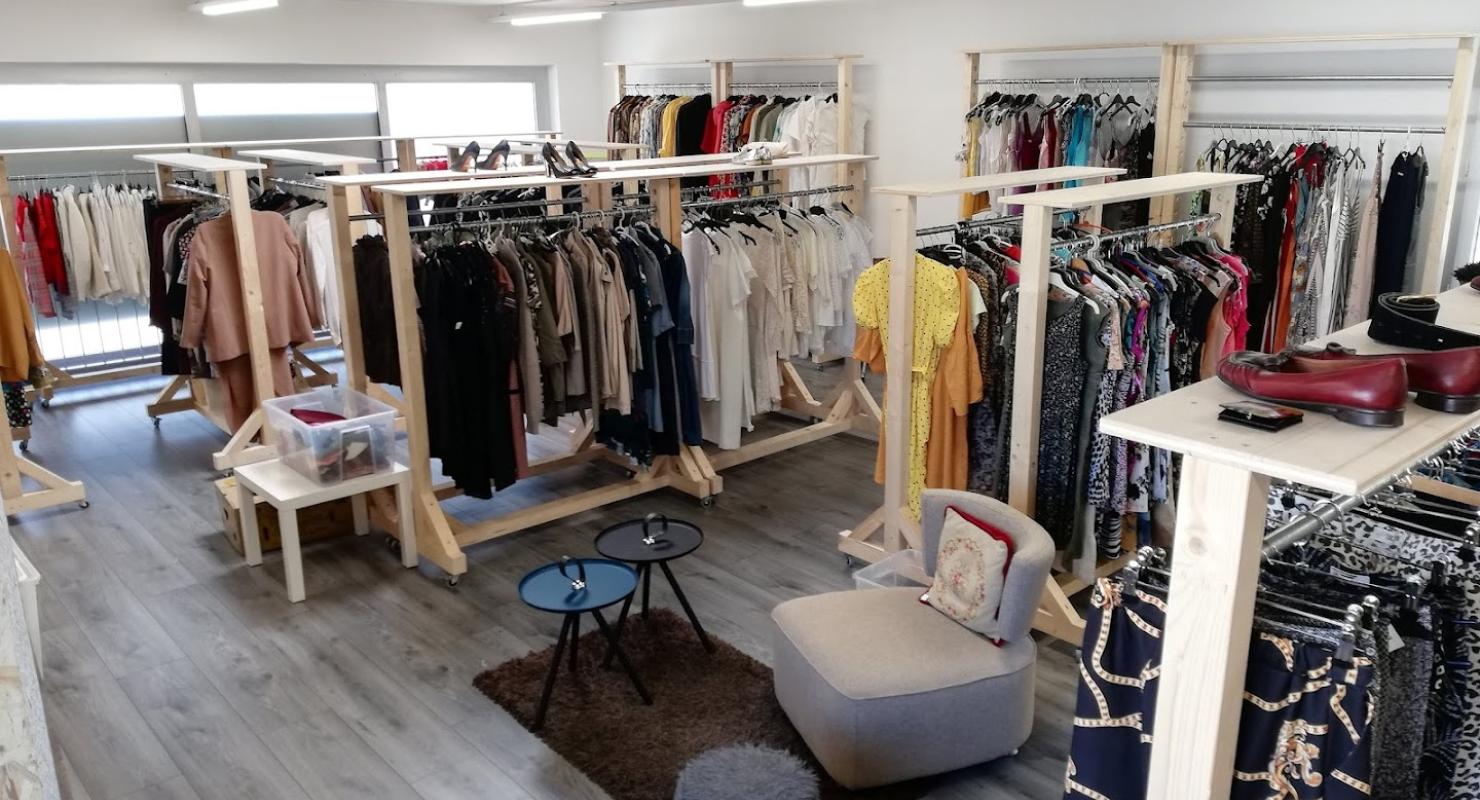 HIOB Brocante Secondhand - Abbigliamento di seconda mano in Vallese