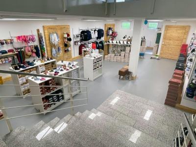 ZiiAn Shoes and Accessoires - Abbigliamento di seconda mano in Vallese