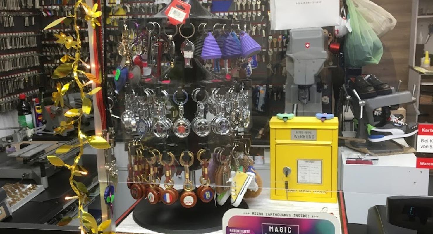 Mister Max Gmbh - Second-hand Clothing in Lucerne