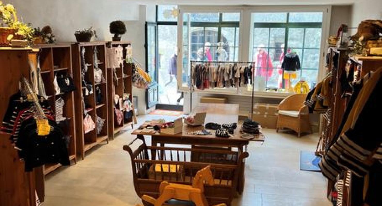 Tournesols et Marguerites - Second-hand Clothing in Vaud