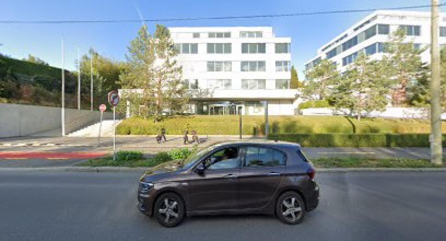 KA/NOA International Head Office & Showroom - Moda upcycled in Vaud