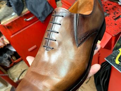 Da Giovanni Schuhreparaturen und Massschuhe - Second-Hand-Kleidung in Zug