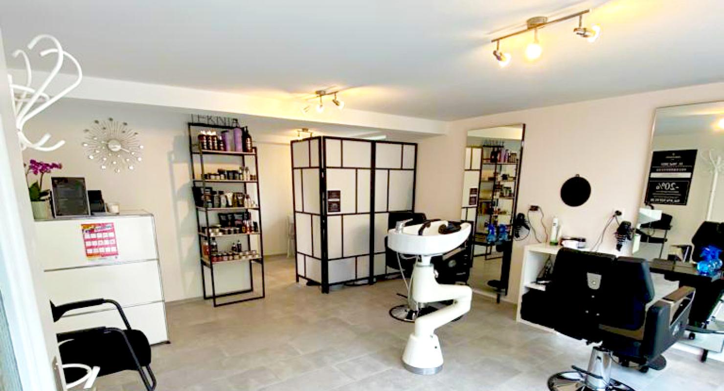 Herrencoiffure Rozeta - Second-hand Clothing in Aargau