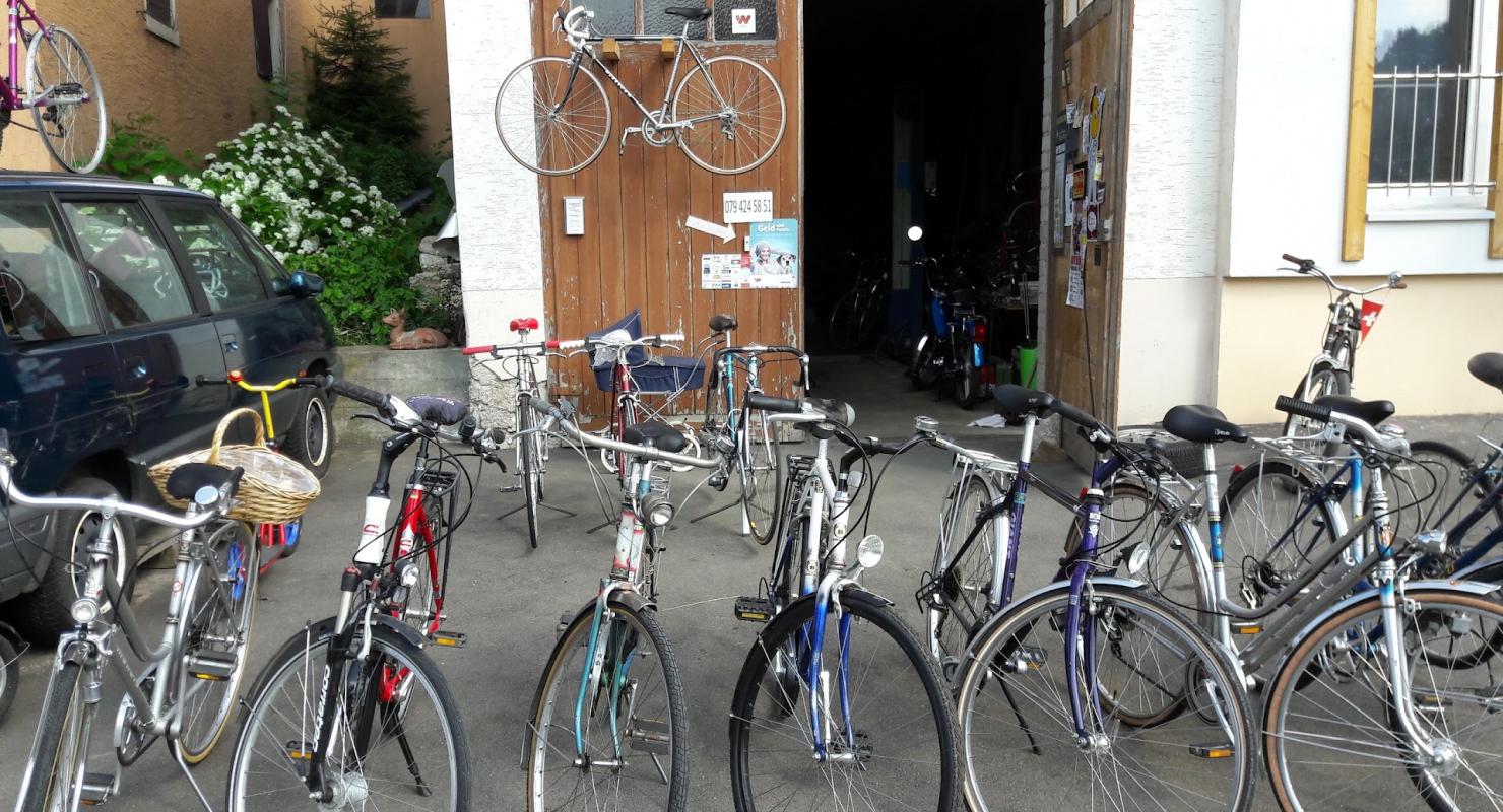 Thomas Roschi / Velo, Mofa An- und Verkauf - Second-hand Clothing in Aargau