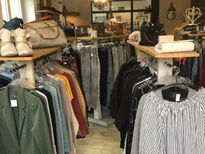 hARMony ursula arm, second hand, boutique, cafe - Second-Hand-Kleidung in Bern