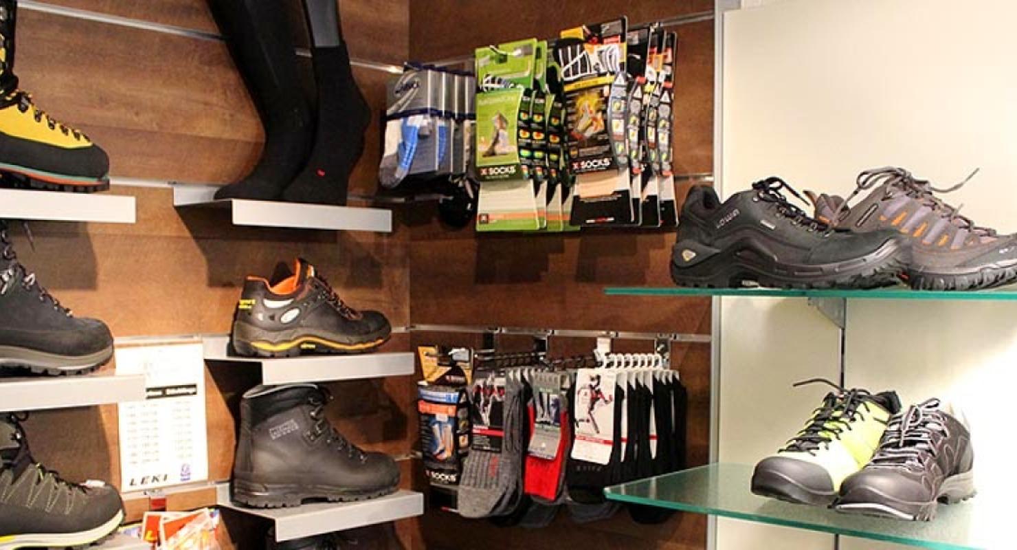 Wiedmer Schuhe und Orthopädie GmbH - Vêtements de seconde main in Berne