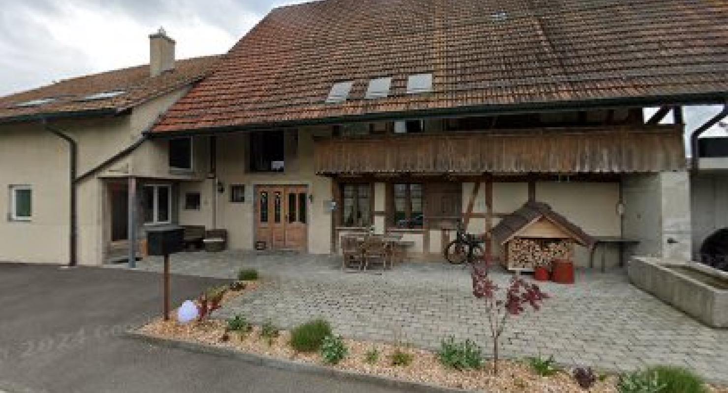 Rustikaler Landhausstil - Second-Hand-Kleidung in Bern