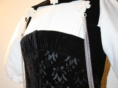 Trachten & Couture Atelier Rieben GmbH - Second-Hand-Kleidung in Bern