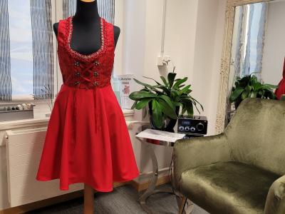 Enisa Schneideratelier - Moda upcycled in Zurigo