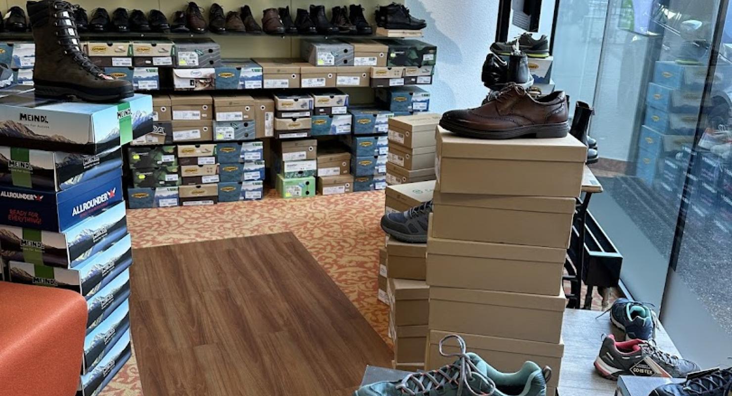 Orthoschritt.ch - Second-hand Clothing in Zurich
