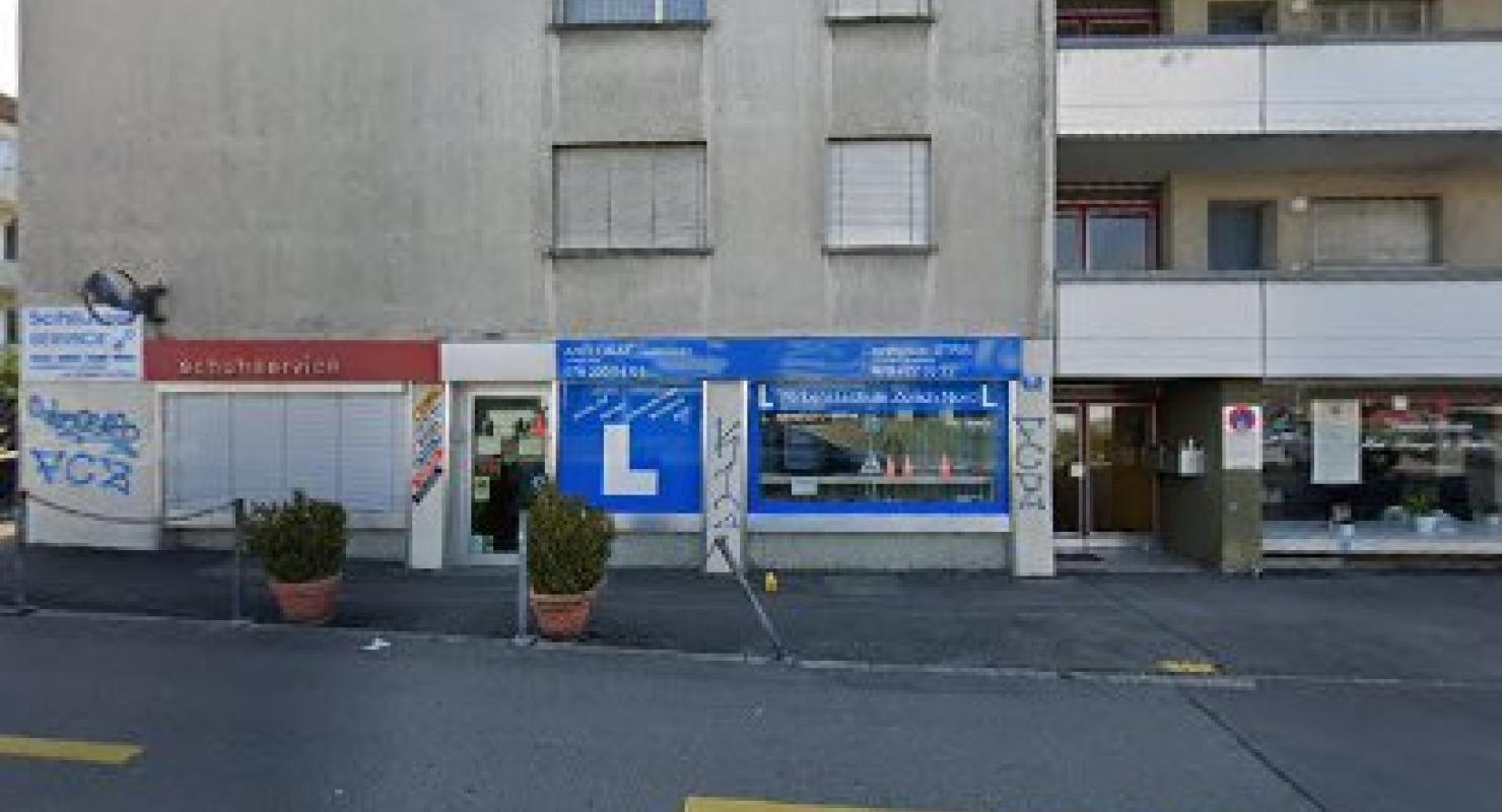 Schuhmacherei Carlucci - Second-hand Clothing in Zurich