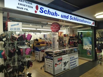 Schuh- und Schlüsselservice - Second-hand Clothing in Zurich