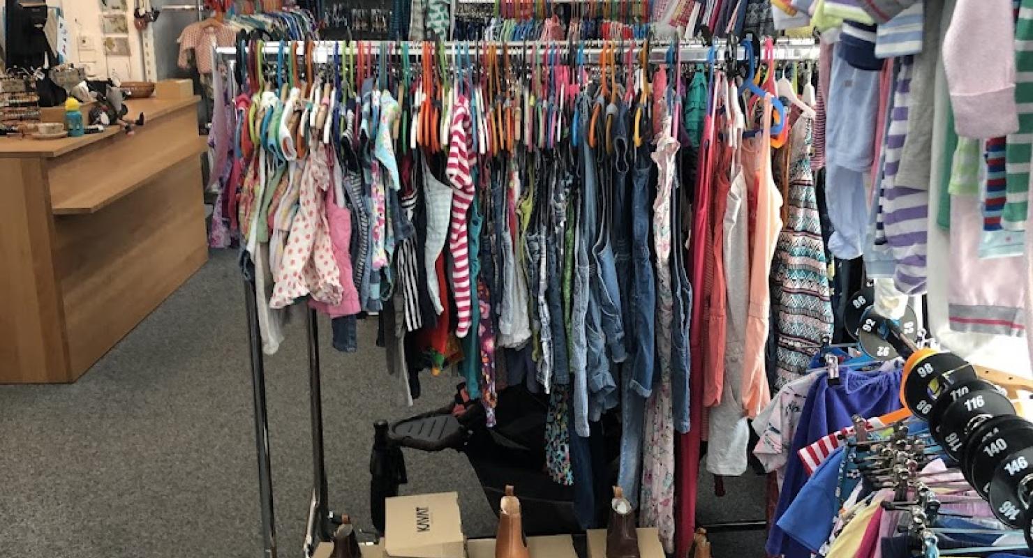 Sternli GmbH - Second-hand Clothing in Zurich