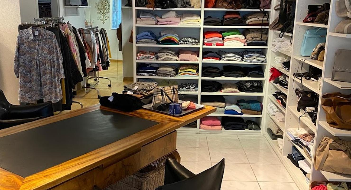 Second Hand-Mode und Näh-Atelier - Second-hand Clothing in Zurich