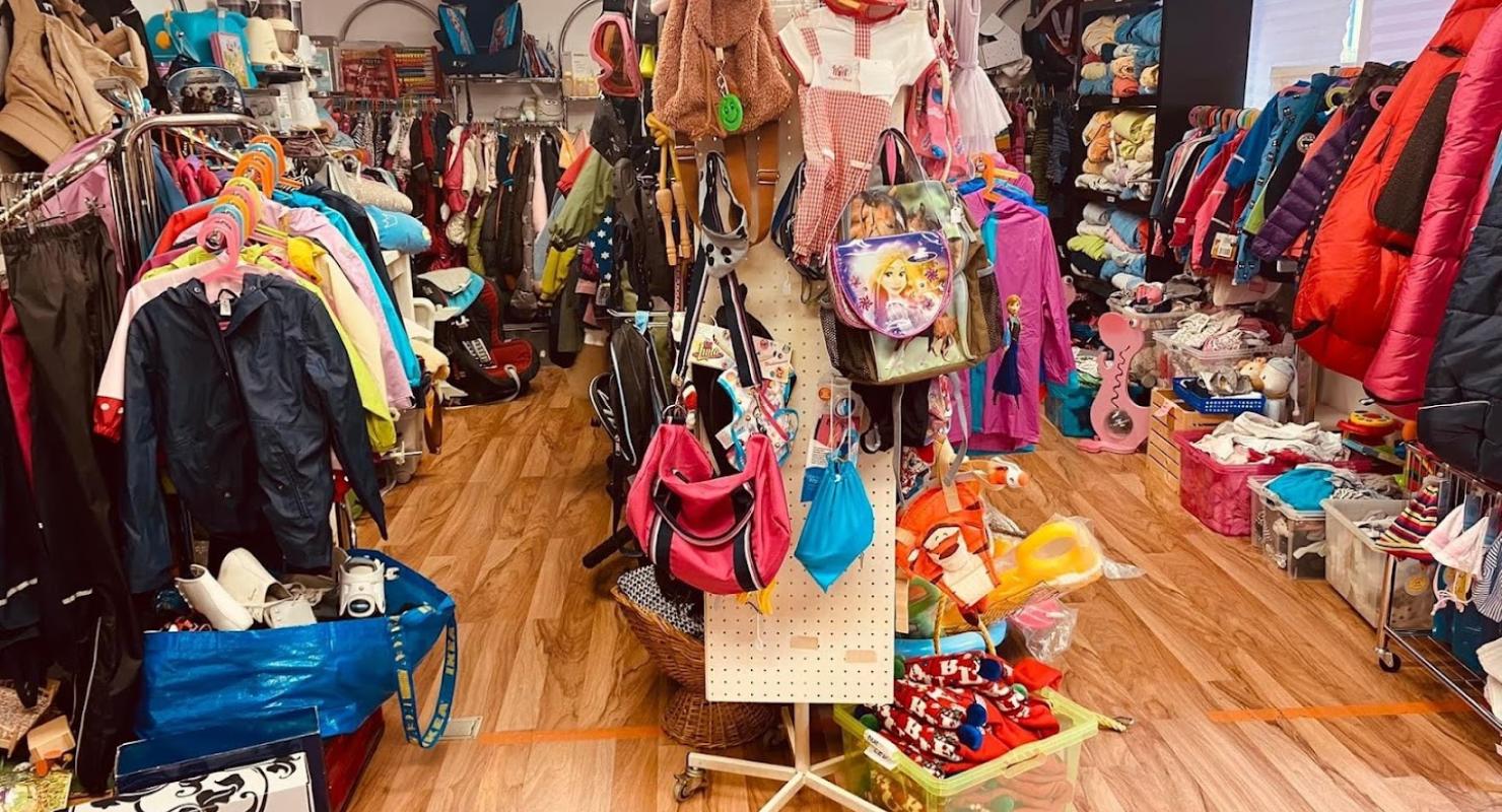 Monschterbaggä - Lädeli - Second-hand Clothing in Zurich