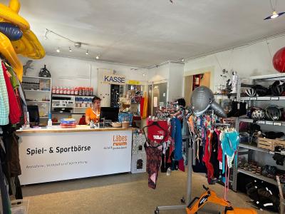Spiel- & Sportbörse | Läbesruum - Second-hand Clothing in Zurich