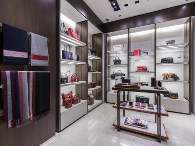 BALLY Zurich Airport - Passenger Area - Upcycling-Mode in Zürich