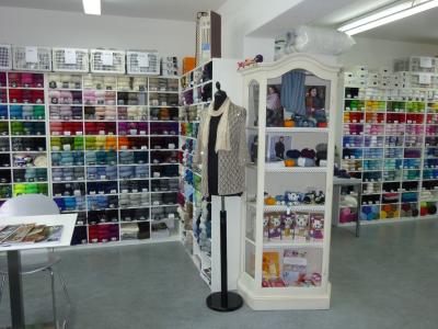 Stoffe Wolle Näh-Strickboutique - Repair & Alteration in Zurich