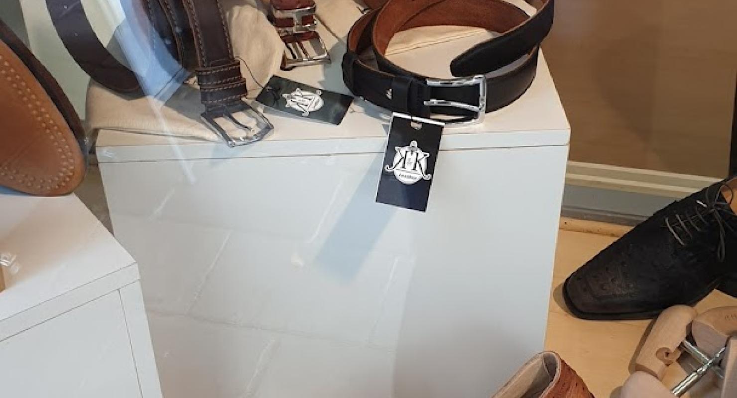 Ihr Schuhmacher Schlüssel Service - Vêtements de seconde main in Argovie