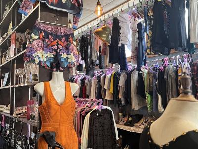 Secondhand Zürich Albisrieden - Abbigliamento di seconda mano in Zurigo