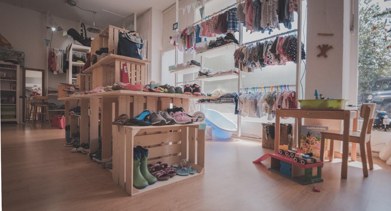 zweimalzwei gmbH - Second-hand Clothing in Zurich