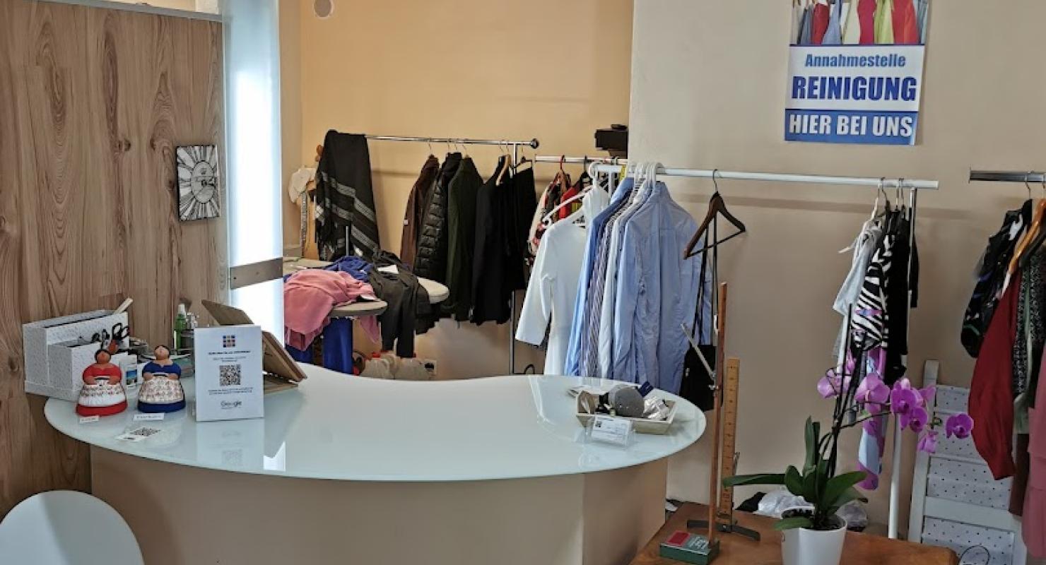 Kleideränderungen Lisa Rinaldi - Mode upcyclée in Zurich