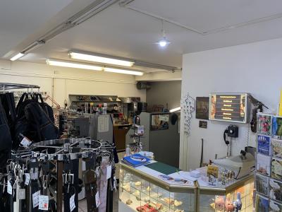 Schuh-Service - Second-hand Clothing in Zurich