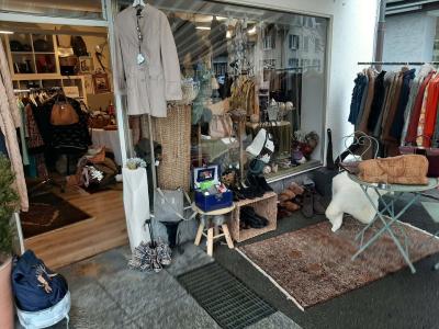 Carol’s Second Hand - Second-hand Clothing in Zurich
