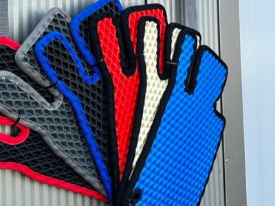 Tapis dans la voiture - Réparation & retouche à Fribourg